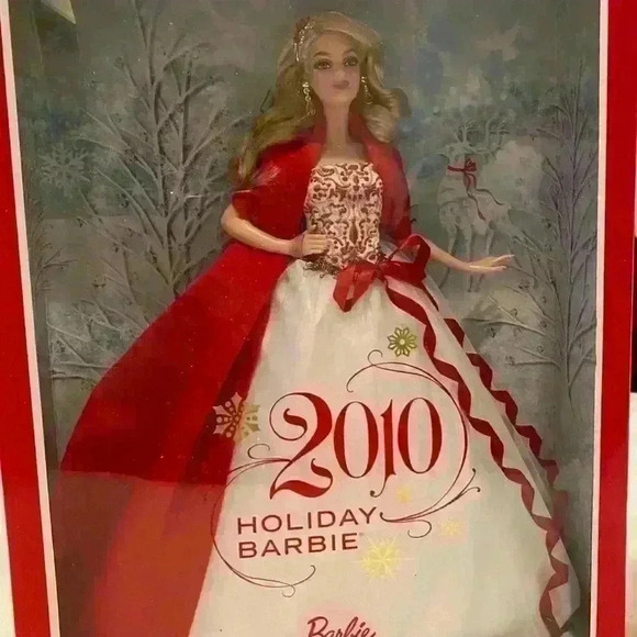 Holiday Barbie 2010 - Picture 2 of 3